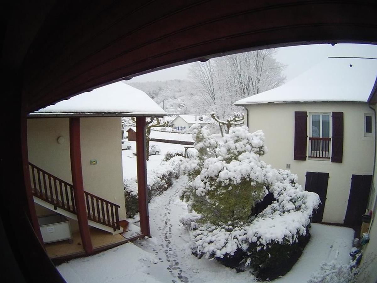 Auberge De La Vallee D'Ossau Izest Exterior foto