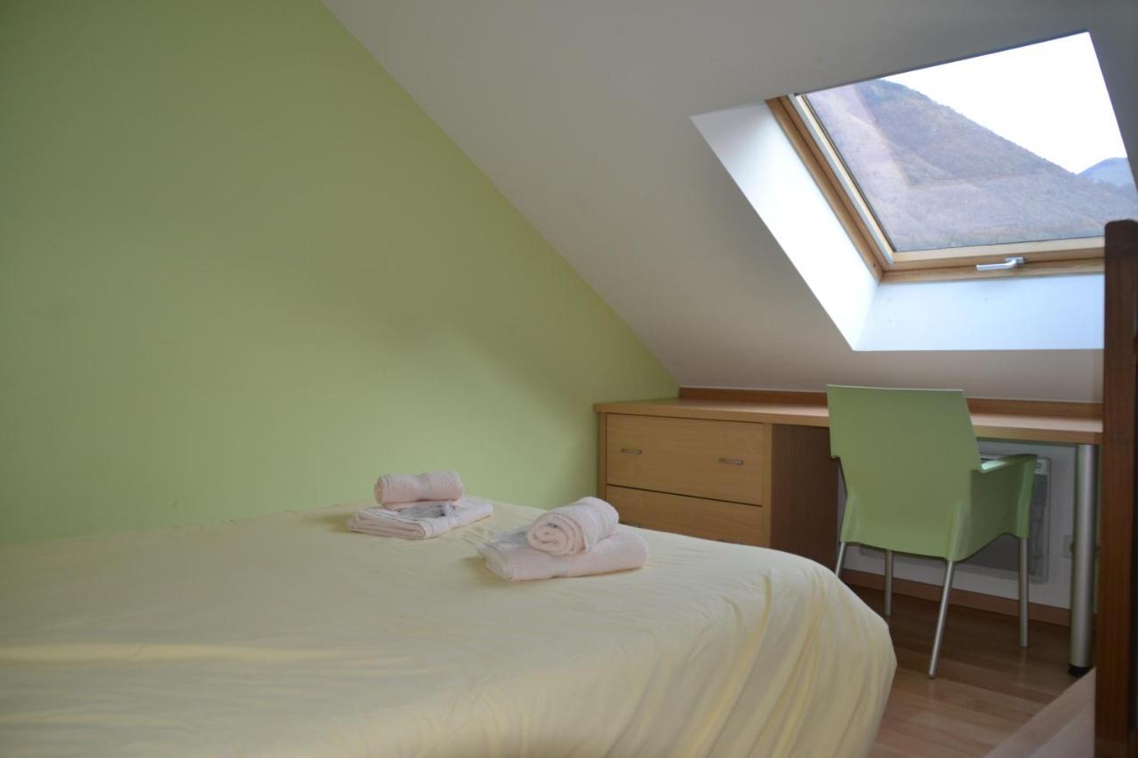 Auberge De La Vallee D'Ossau Izest Exterior foto