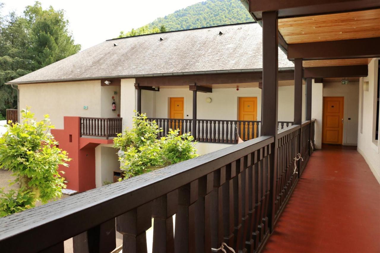 Auberge De La Vallee D'Ossau Izest Exterior foto